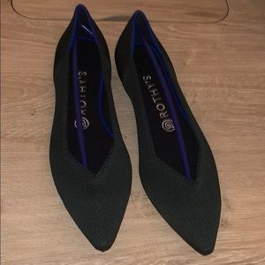Emerald green Rothy’s flats